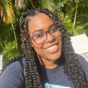 Meet your Posher, Lizzie